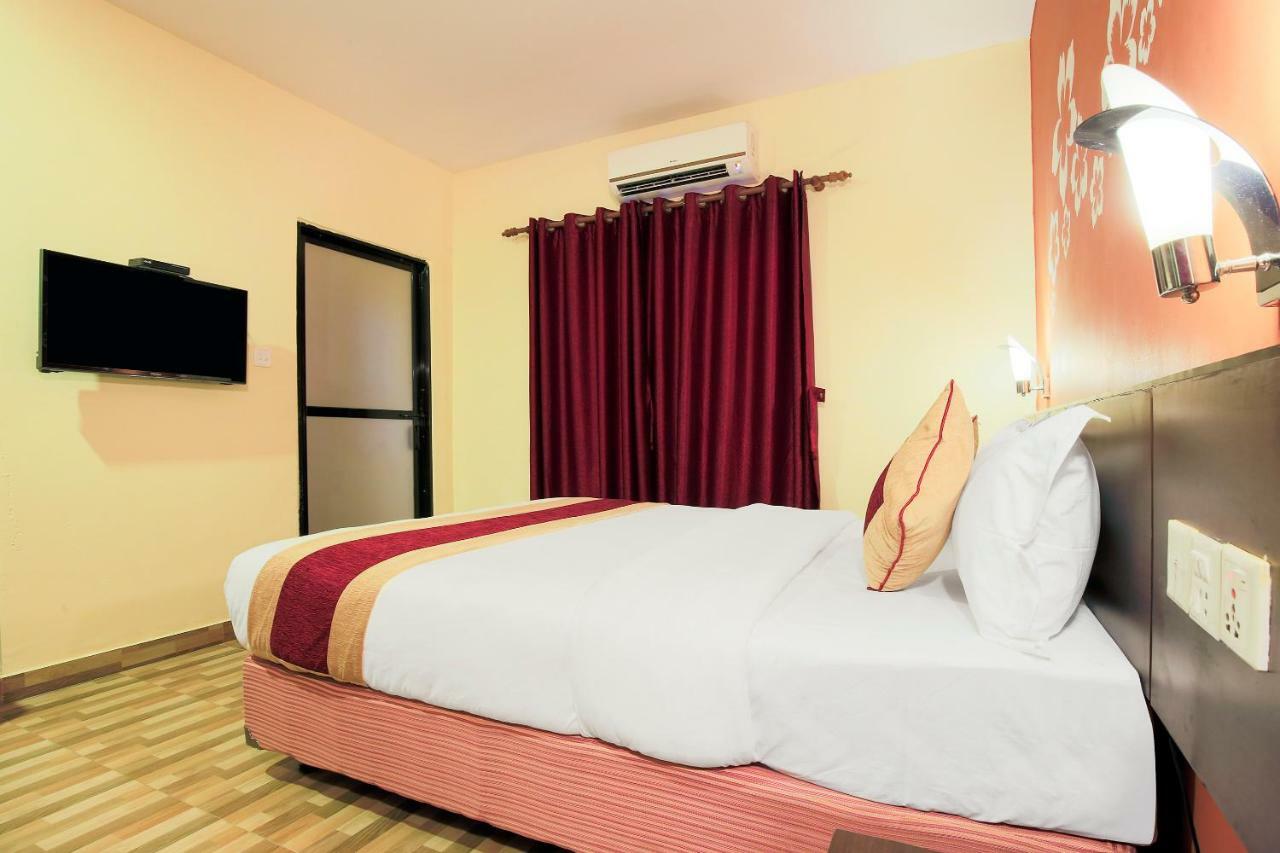 Vision Safari Pvt Ltd Otel Sauraha Dış mekan fotoğraf